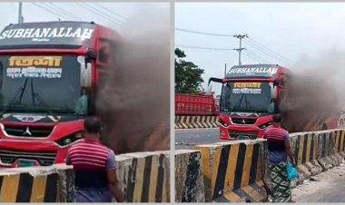  ঢাকা-চট্টগ্রাম মহাসড়কে যাত্রীবাহী বাসে হঠাৎ আগুন