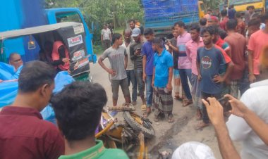 দিনাজপুরে ট্রাক-অটোরিকশা সংঘর্ষে নারীসহ নিহত ২