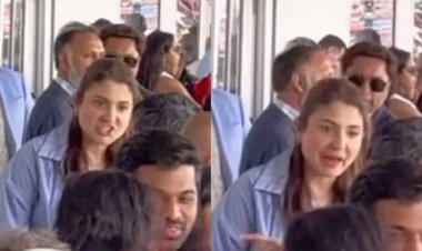 ভারত-পাকিস্তান ম্যাচ দেখতে এসে রেগে আগুন আনুশকা!