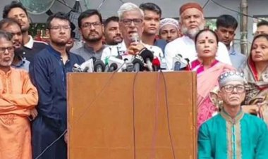 আজিজ-বেনজীরের মতোই সরকারের আশ্রয়ে আরও দুর্নীতিবাজ আছে: ফারুক