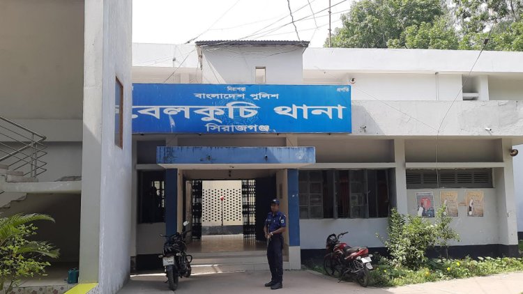 আ. লীগ নেতাকে লক্ষ্য করে ছোড়া গুলি লাগলো কলেজছাত্রের পায়ে 