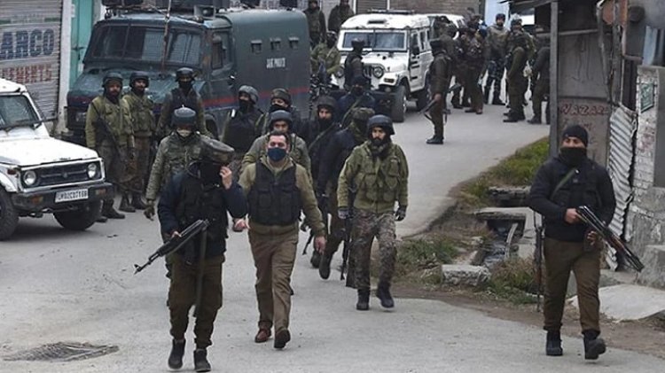 ভারতের জম্মু-কাশ্মীরে সেনা ঘাঁটিতে হামলা, চলছে গোলাগুলি