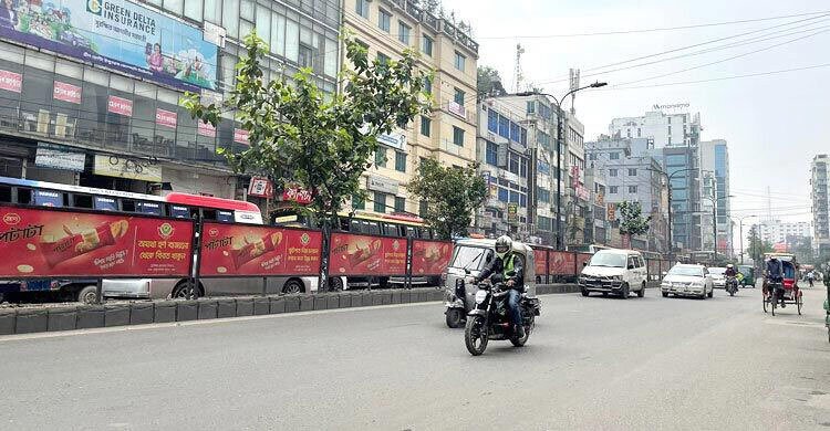 বায়ুদূষণের শীর্ষে আজ দিল্লি, ঢাকা ১১তম