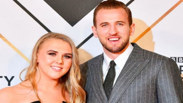 ফুটবলারদের সঙ্গিনীদের জাতীয় শিবিরে ডাকার নির্দেশ কোচের 