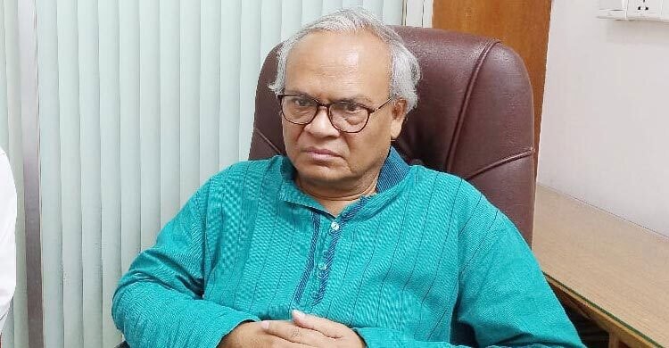  খালেদা জিয়ার স্বাস্থ্যের খোঁজ নিতে এভার কেয়ারে গেলেন রিজভী