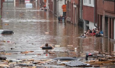জলবায়ুর বিপর্যয়: দেশে দেশে বন্যা, ভোগান্তিতে মানুষ