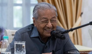 ৯৯ বছর বেঁচে থাকার রহস্য জানালেন মাহাথির মোহাম্মদ