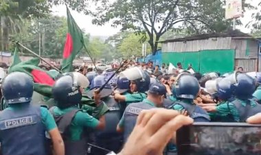 শেকৃবি শিক্ষার্থীদের ওপর পুলিশের লাঠিচার্জ, আহত ১০