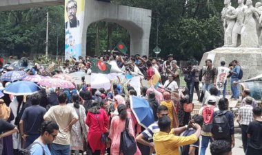 ঢাবিতে কোটা আন্দোলনকারীদের বিক্ষোভ চলছে