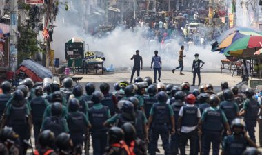 দেশ জুড়ে শিক্ষার্থীদের নজিরবিহীন বিক্ষোভ, টালমাটাল দেশ সংঘর্ষ, গুলি, নিহত ৬