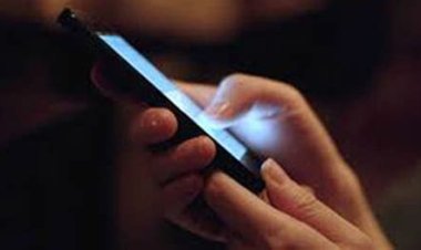 মোবাইল ইন্টারনেটে আজও ধীরগতি, ফেসবুক ব্যবহারে সমস্যা