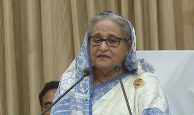 সহিংসতায় নিহত ৩৪ পরিবারকে সঞ্চয়পত্র-নগদ অর্থ দিলেন প্রধানমন্ত্রী