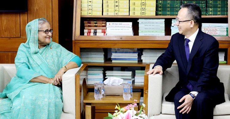 ব্লু ইকোনমি বাস্তবায়নে এডিবির সহায়তা চেয়েছেন প্রধানমন্ত্রী