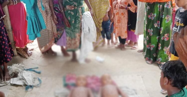  পুকুরে ডুবে যমজ দুই ভাইয়ের মৃত্যু