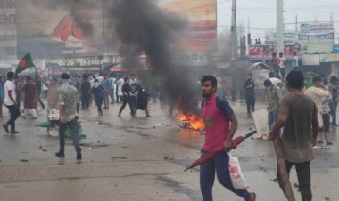 খুলনায় সংঘর্ষে পুলিশ সদস্য নিহত, আহত ২০