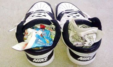 বর্ষায় ভেজা জুতা দীর্ঘক্ষণ পরে থাকা ঝুঁকিপূর্ণ, জেনে নিন কীভাবে শুকনো রাখবেন