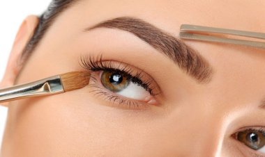 ভ্রুর সৌন্দর্য বাড়াতে যা করবেন