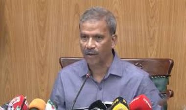 ‘ধর্মভিত্তিক রাজনীতি চাই না’ এমন বক্তব্য দিইনি: আসিফ নজরুল