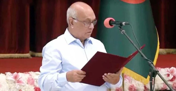  শপথ নিলেন উপদেষ্টা ফারুক-ই-আজম