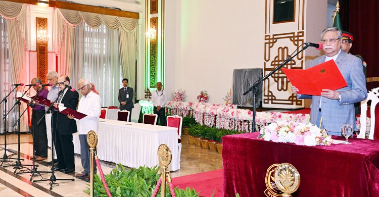 নতুন ৪ উপদেষ্টার দপ্তর বণ্টন