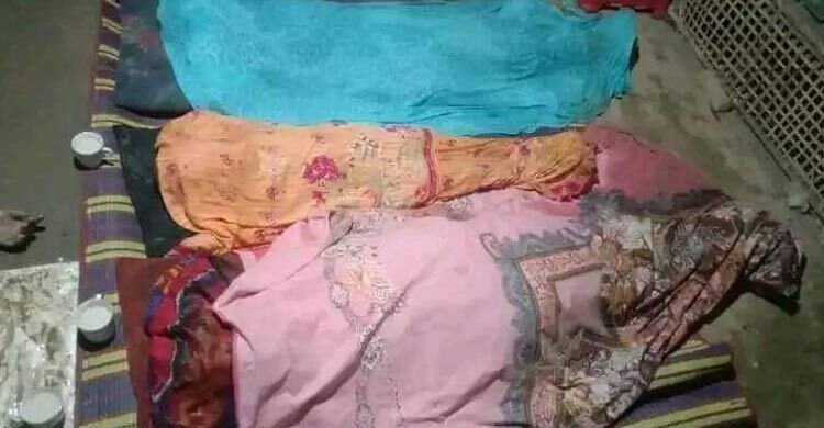  পেকুয়ায় পাহাড়ধসে প্রাণ গেলো মা মেয়ে ও নাতির