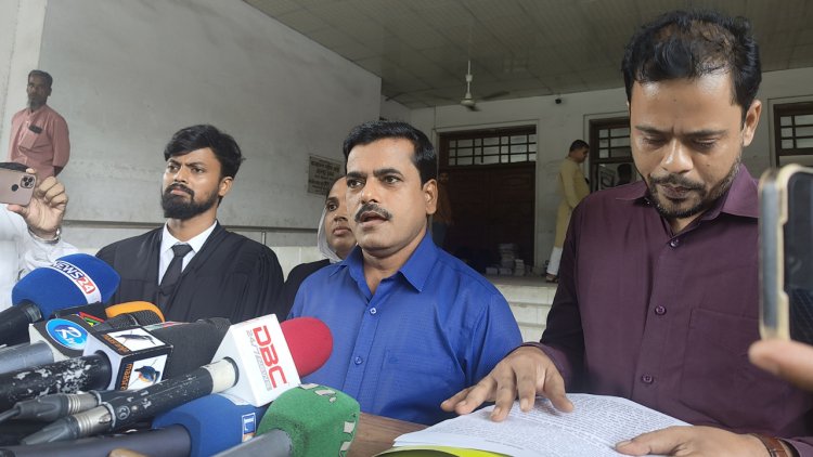 সুপ্রিম কোর্টের ভেতরে হামলা অর্থের বিনিময়ে প্রতিবেদন পাল্টে দেওয়ার অভিযোগ