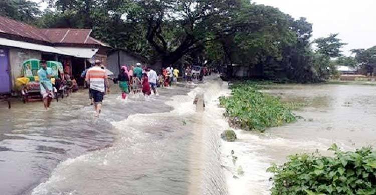 বন্যার স্রোতে ভেসে দুই শিশুর মৃত্যু
