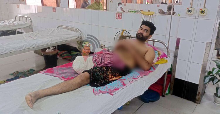 আমাকে আর কেউ চাকরি দেবে না, বলবে তোর পা নেই’