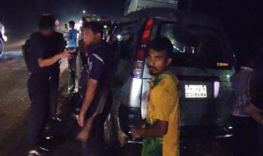 নরসিংদীতে কাভার্ডভ্যান-মাইক্রোবাস মুখোমুখি সংঘর্ষে নিহত ৪