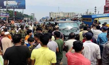 পোশাক শিল্পে অস্থিরতা: অবরোধ, বিক্ষোভ ও কর্মবিরতি পালন করছেন পোশাক শ্রমিকরা