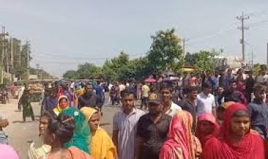 ১৪ দফা দাবিতে কর্মবিরতিতে শ্রমিকরা