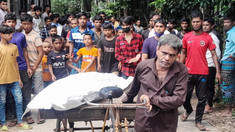 শহীদ সাব্বিরের লাশ উত্তোলন, স্বজনদের আহাজারি