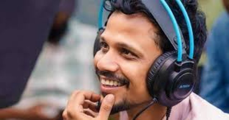 মধ্য রাতে নির্মাতা রিংকু আটক