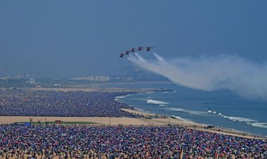 আকাশে ভারতীয় বায়ুসেনার যুদ্ধবিমানের মহড়া দেখতে গিয়ে মৃত ৫