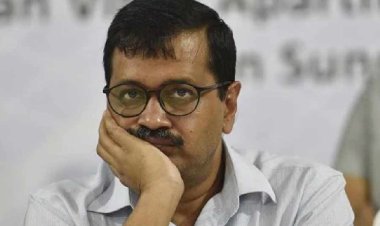 'প্রাক্তন মুখ্যমন্ত্রী ঢুকতে পারছেন না নয়া মুখ্যমন্ত্রী নিজের কাছে রাখায় ঢুকতে পারছেন না নয়া মুখ্যমন্ত্রী'