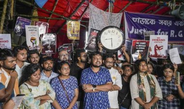 অবশেষে আমরণ অনশন প্রত্যাহার করলেন জুনিয়র ডাক্তাররা