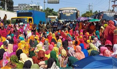 আশুলিয়ায় আজও পোশাক শ্রমিকদের মহাসড়ক অবরোধ, যানজট