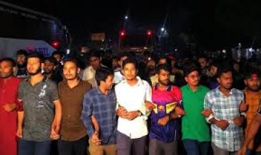 বেরোবিতে রাষ্ট্রপতির পদত্যাগ দাবিতে বিক্ষোভ মিছিল