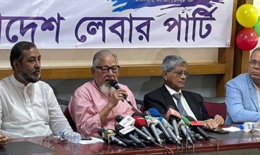 পদত্যাগ নিয়ে নতুন করে প্রসঙ্গ তোলাটা সন্দেহজনক: নজরুল ইসলাম খান