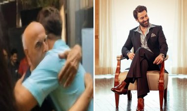 শাকিব খানকে বুকে টেনে নিলেন মহেশ ভাট