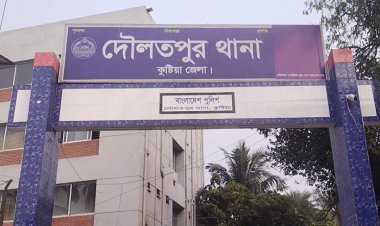প্রকাশ্যে দুই ভাইকে কুপিয়ে হত্যা