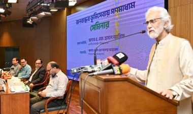 অফিসে বসে দুর্নীতির বিরুদ্ধে কথা বললে হবে না : ভূমি উপদেষ্টা