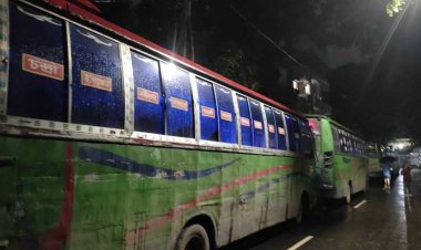 ধাক্কায় ঢাকা কলেজ শিক্ষার্থী আহত, ১৩ বাস আটক