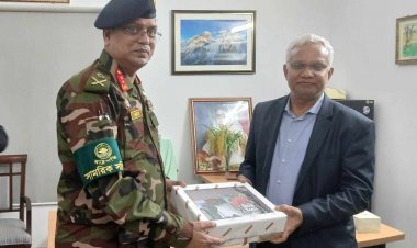 বিজয় দিবসের আমন্ত্রণ পেলেন খালেদা জিয়া ও তারেক রহমান