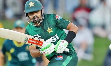  বাবর আজমের বিশ্বরেকর্ড, ছাড়িয়ে গেলেন গেইলকে