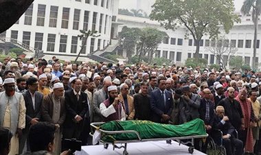  সুপ্রিম কোর্ট প্রাঙ্গণে হাসান আরিফের জানাজা সম্পন্ন