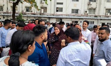 প্রশাসনে অস্থিরতা কাজে স্থবিরতা