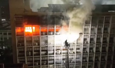 মধ্যরাতে  আগুন সচিবালয়ে, জনমনে নানা প্রশ্ন