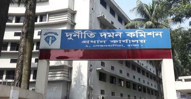 এক ডজন মামলার প্রস্তুতি দুদকের