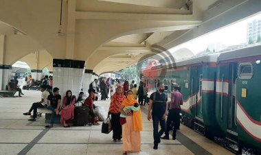 কমলাপুর রেলস্টেশনে পকেটমার-ছিনতাইকারীর উৎপাত, থানা থেকেও চুরি